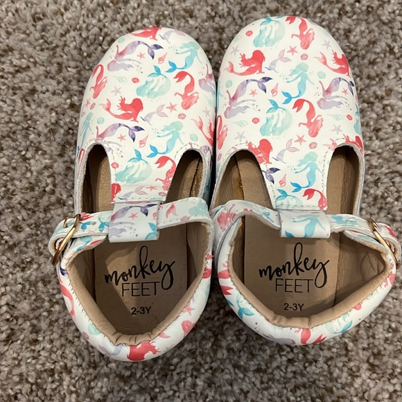 Monkey Feet size 2-3y Mermaid shoes - Picture 2 of 4